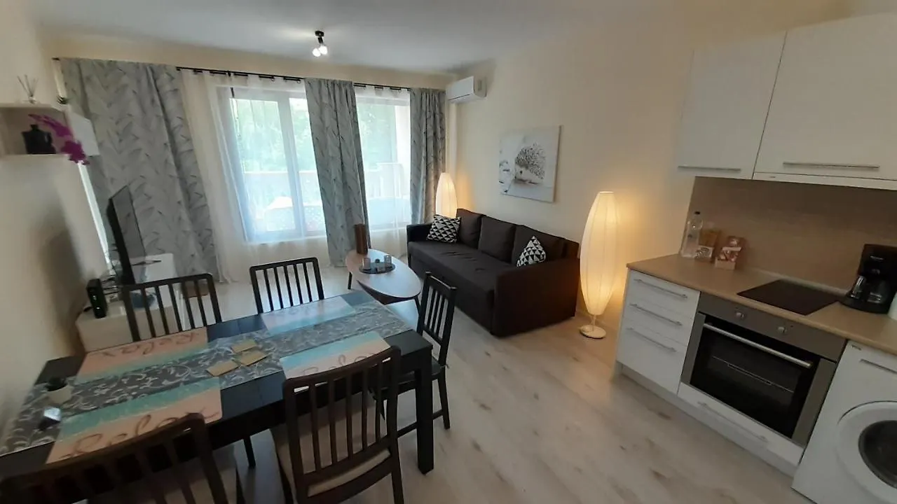 Relax Apartment In Varna South Bay Residence